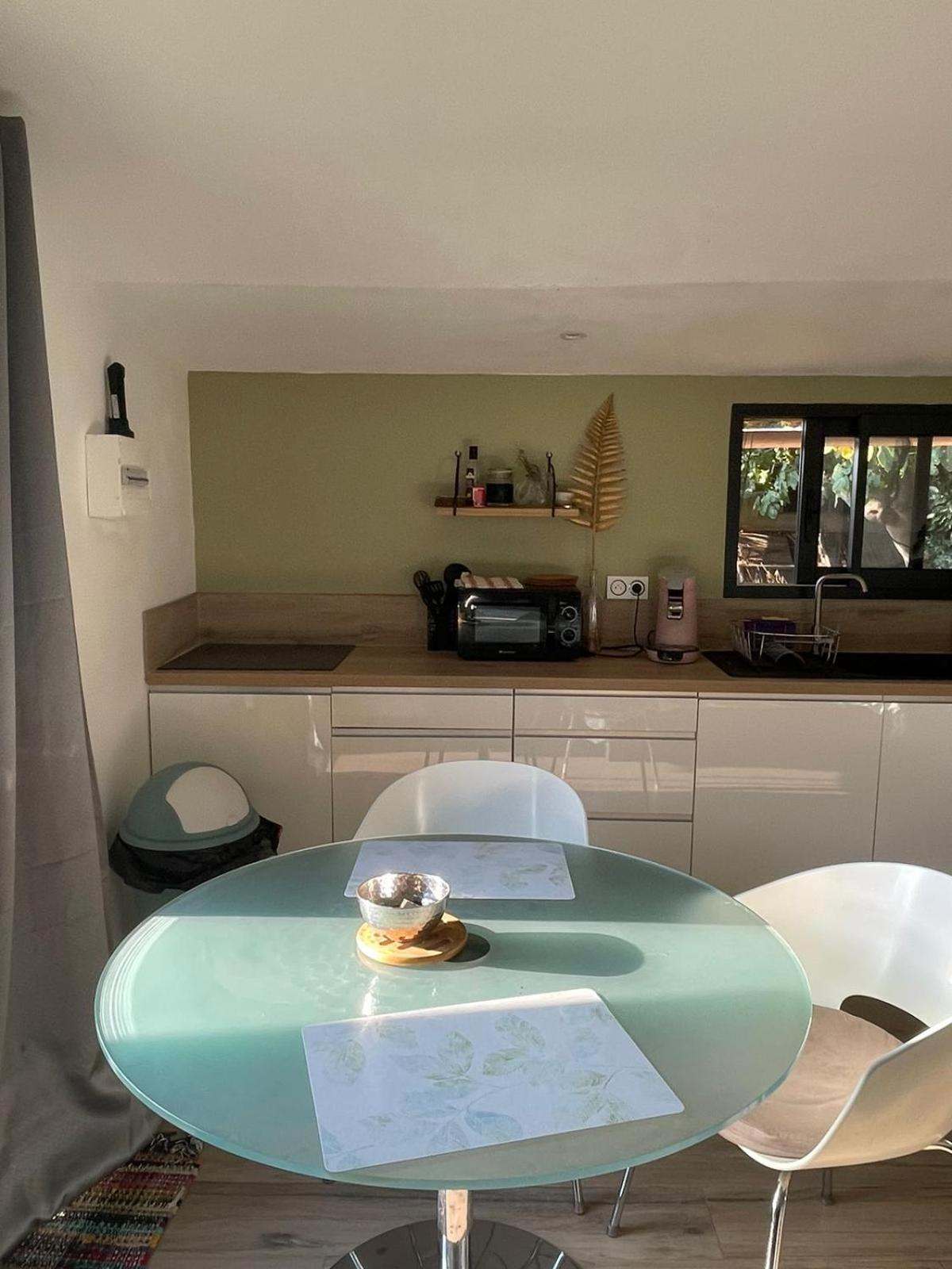Les Prairies Mas Roux Guest House Raphele Room photo